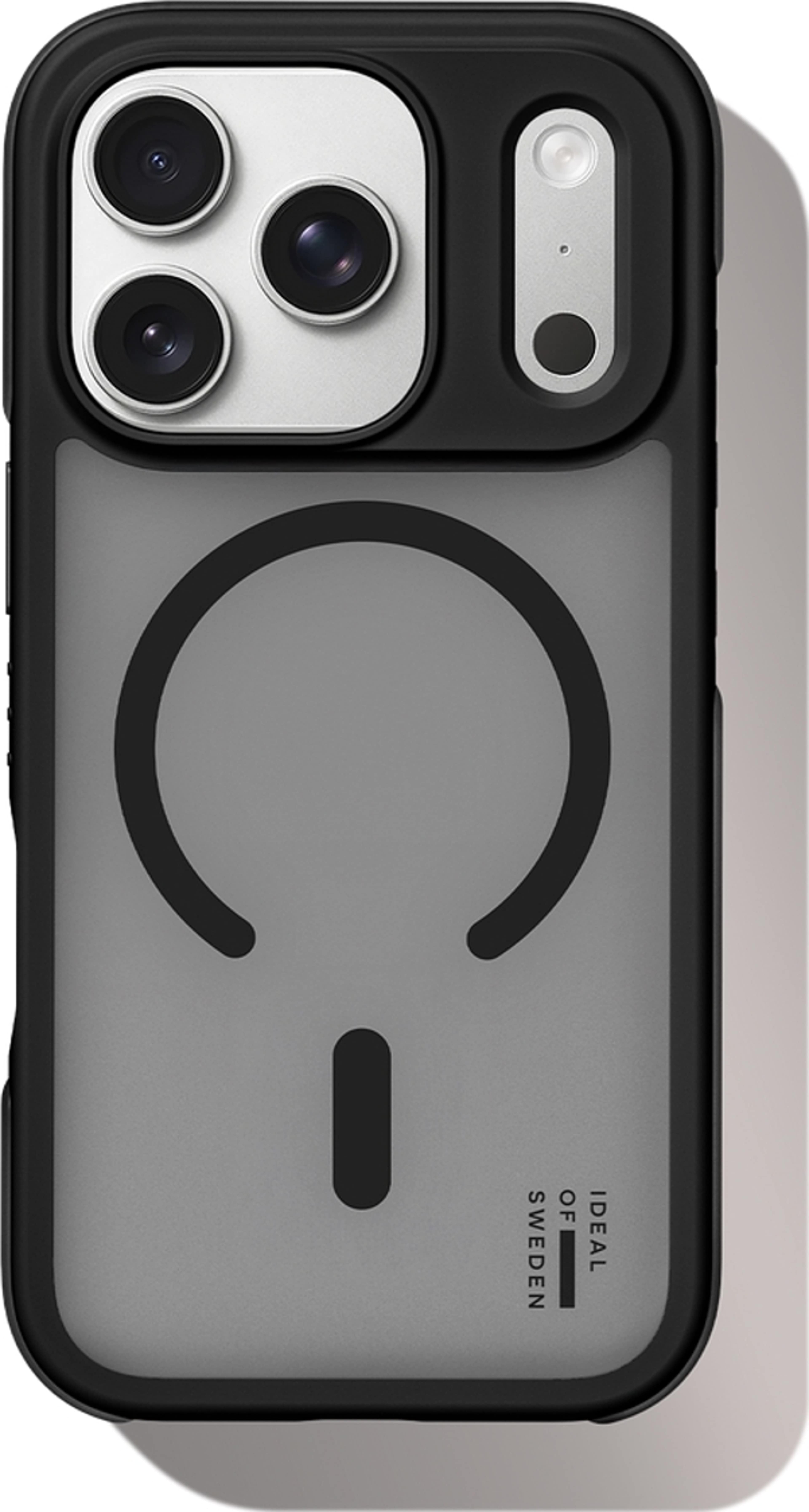Ideal Bumper Case Magsafe Iphone, från Ideal Of Sweden, i färgen black. Klicka för att öppna bilden i stort format