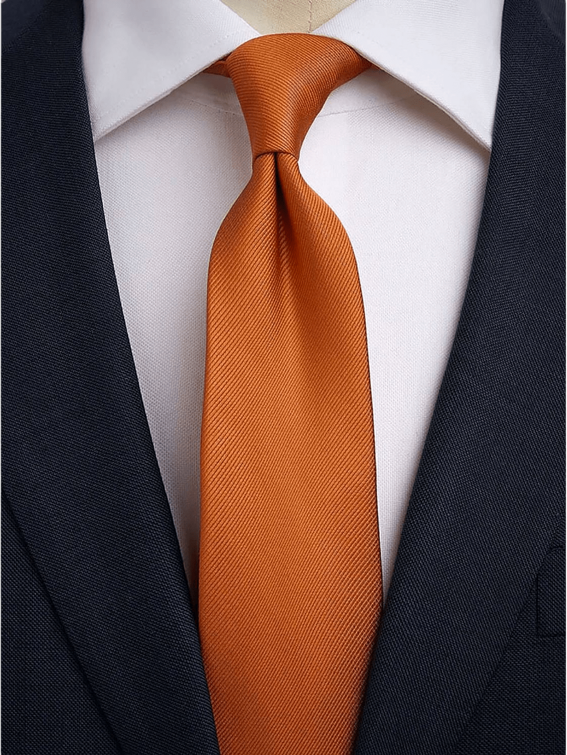 Tie Plain