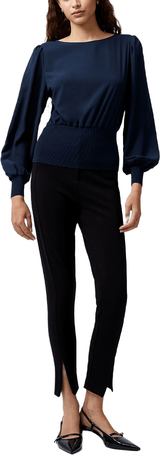 Krista Top, från French Connection, i färgen Marine.