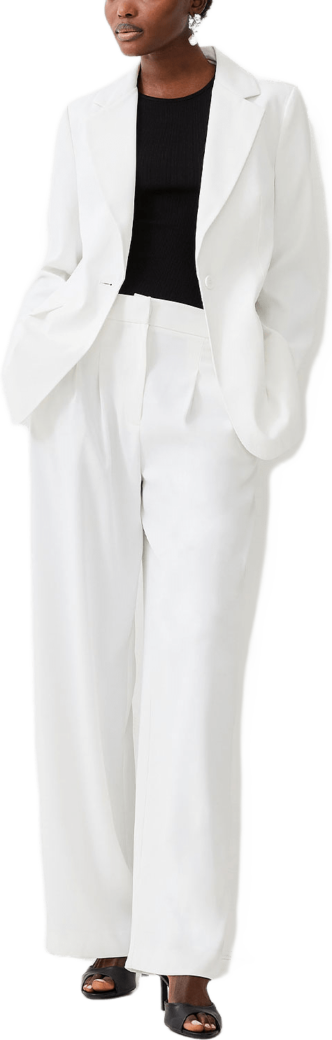 Harrie Blazer, från French Connection, i färgen Porcelain Cream.