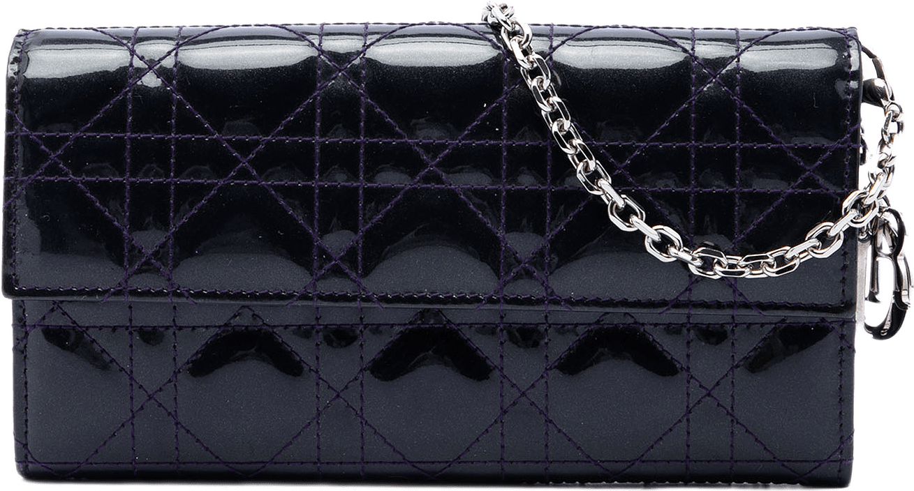 Dior Patent Cannage Lady Dior Wallet On Chain, från Luxclusif, i färgen purpur.