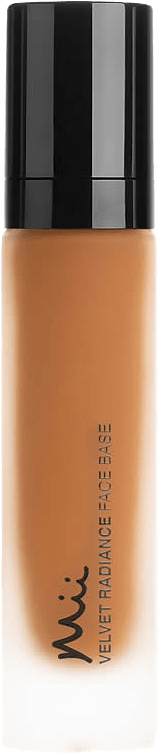 Velvet Radiance Face Base, från Mii, i färgen truly 15.
