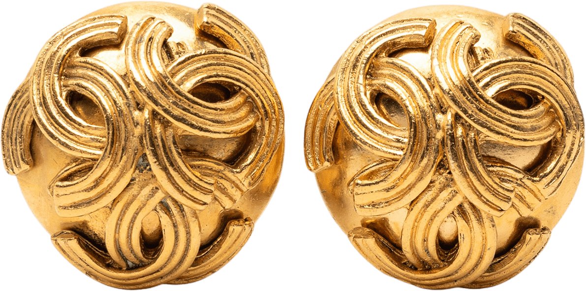 Chanel Triple Cc Gold Plated Clip On Closure, från Luxclusif, i färgen gold.