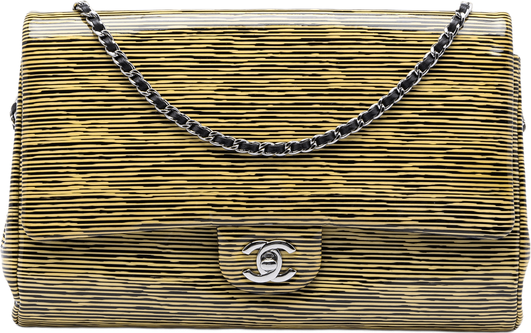 Chanel Cc Patent Striped Flap Clutch With Chain, från Luxclusif, i färgen gul.