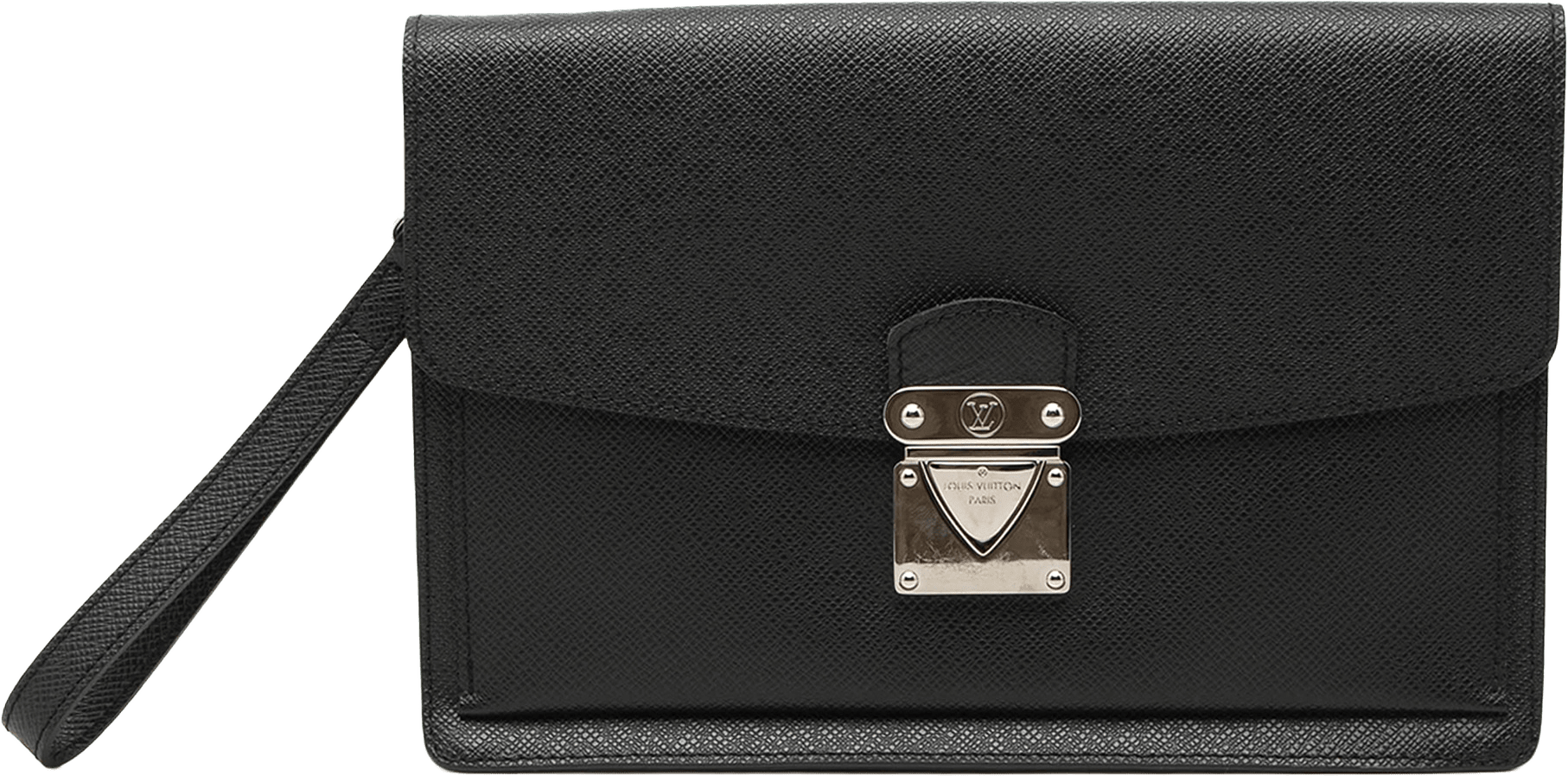 Louis Vuitton Taiga Belaia Clutch, från Luxclusif, i färgen black.