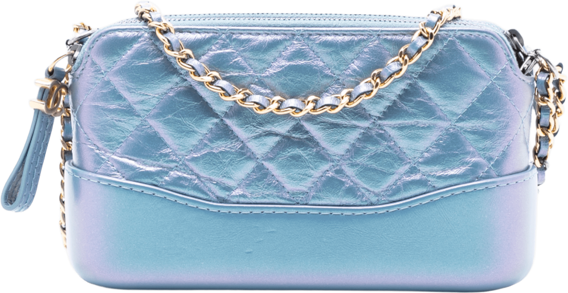 Chanel Iridescent Aged Calfskin Gabrielle Double Zip Clutch With Chain, från Luxclusif, i färgen light blue.