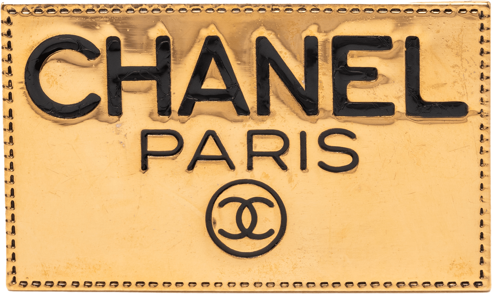 Chanel Cc Gold Plated Logo Plate Brooch, från Luxclusif, i färgen gold.