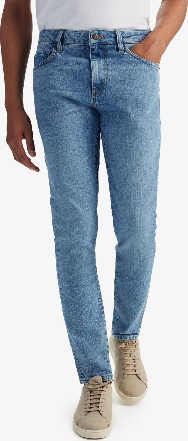 Jeans, från John Henric, i färgen light blue.