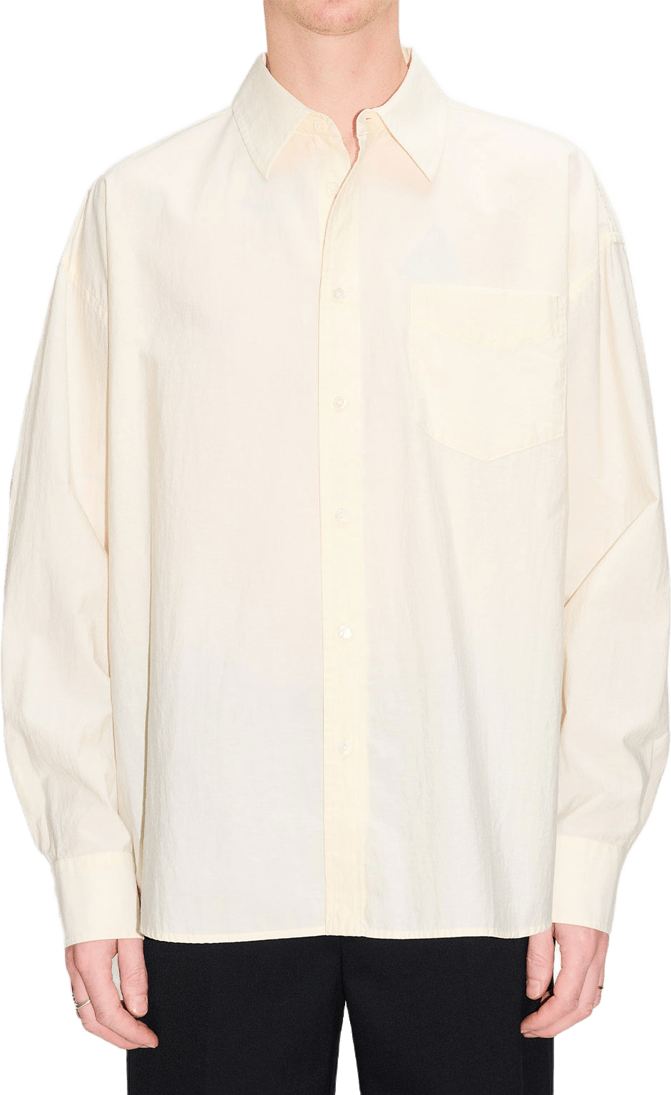 Room Shirt, från Hope, i färgen Raw White.