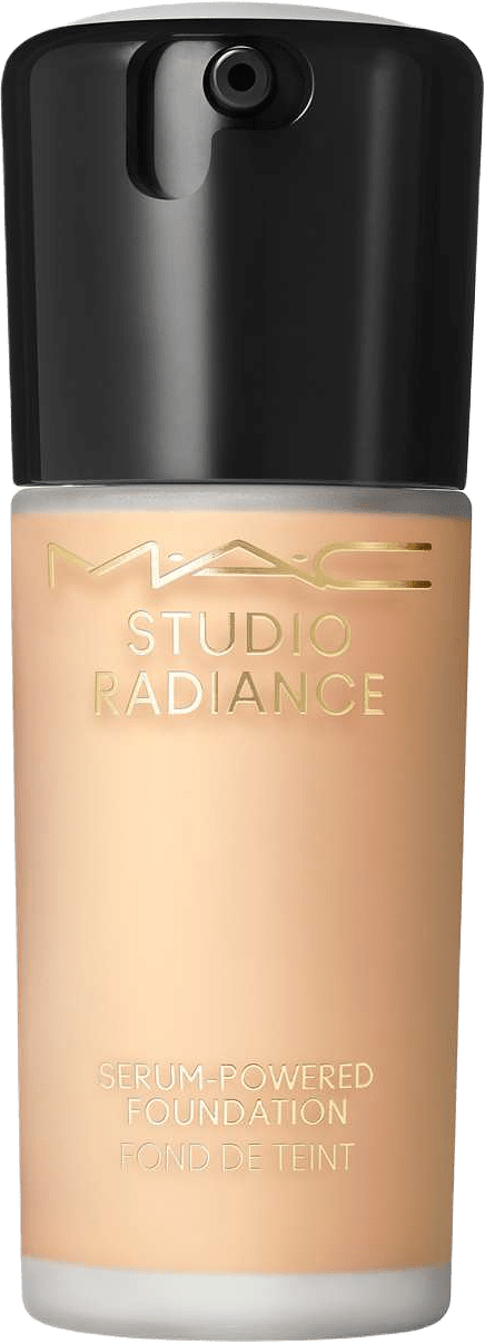 Studio Radiance Serum Powered Foundation, från MAC Cosmetics, i färgen Nc18.