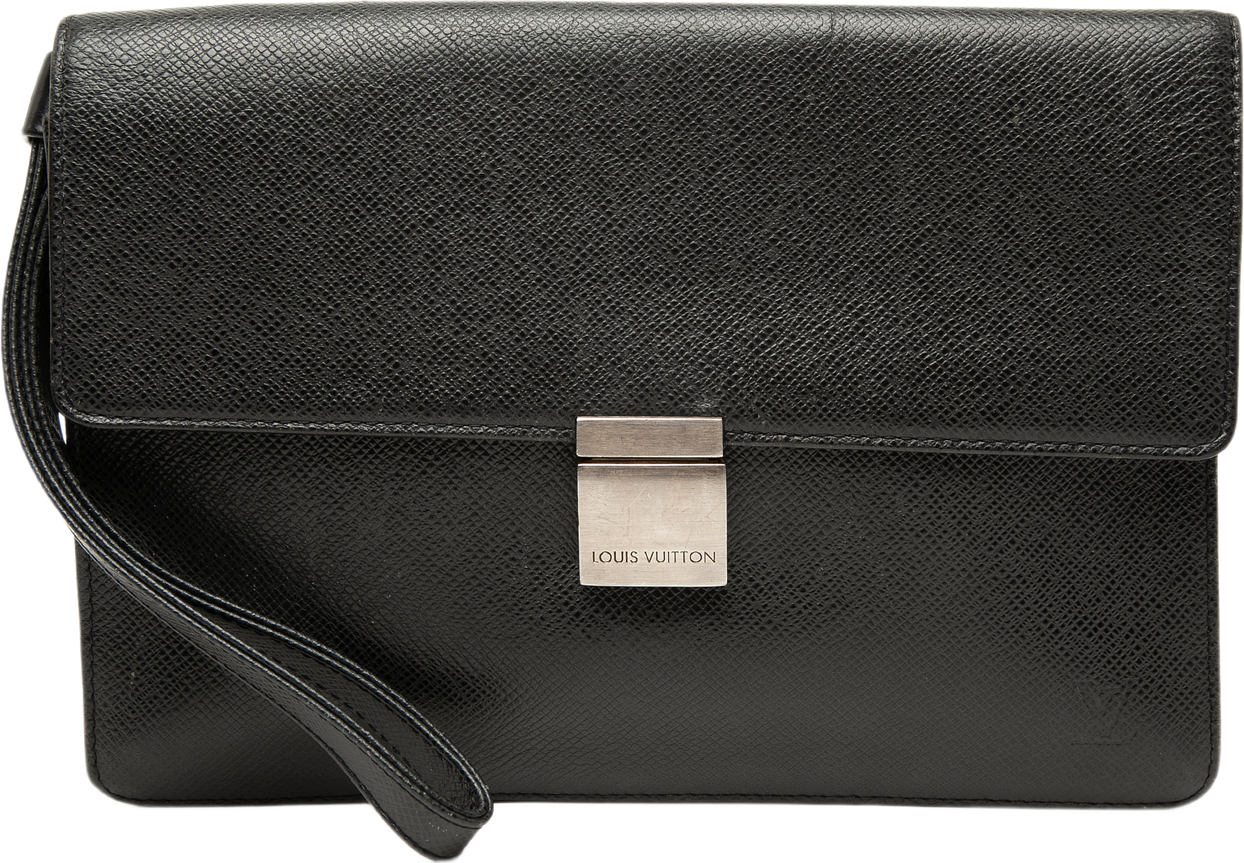 Louis Vuitton Taiga Selenga, från Luxclusif, i färgen svart.
