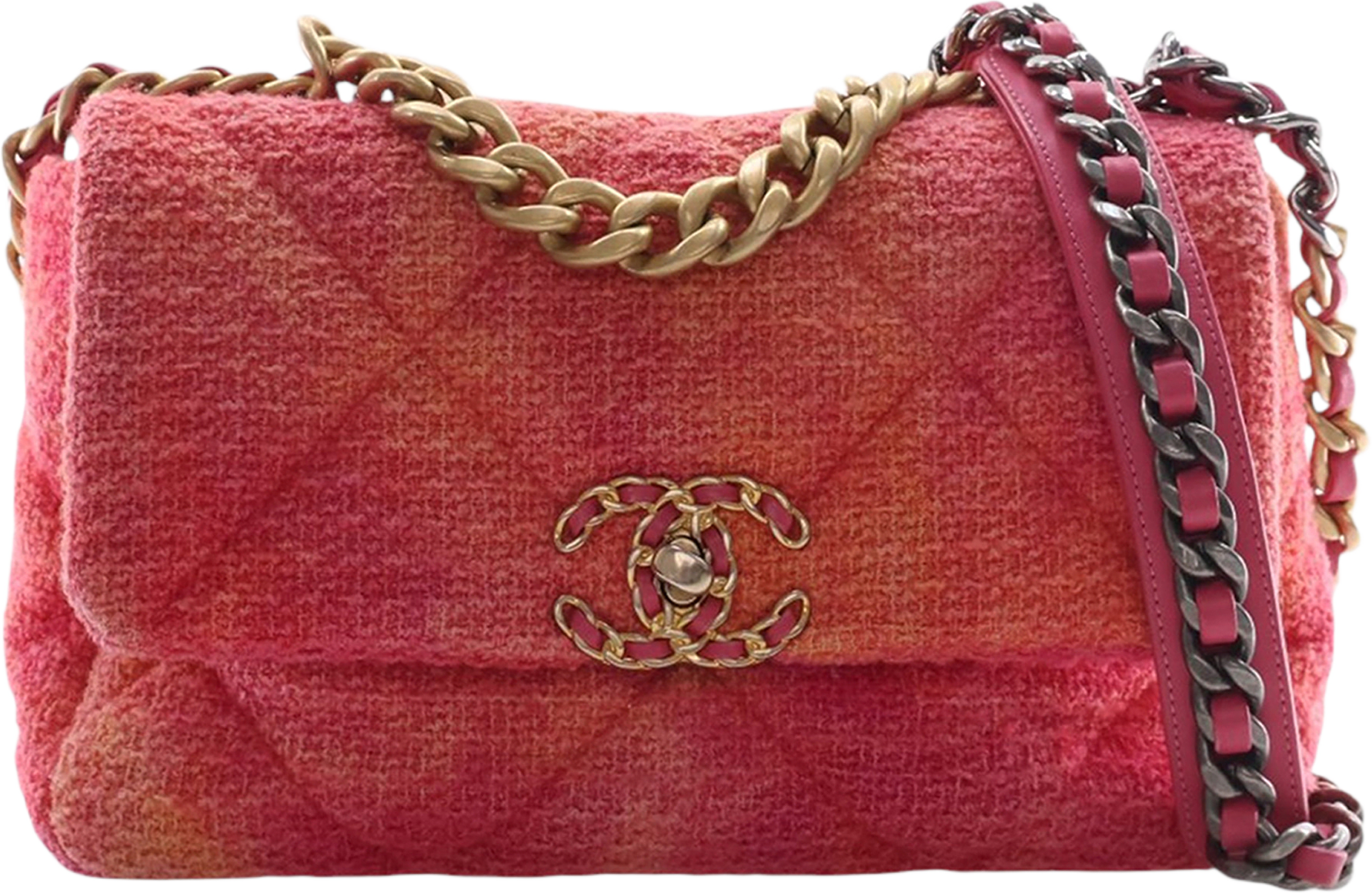 Chanel Medium Tweed Ombre 19 Flap, från Luxclusif, i färgen pink.
