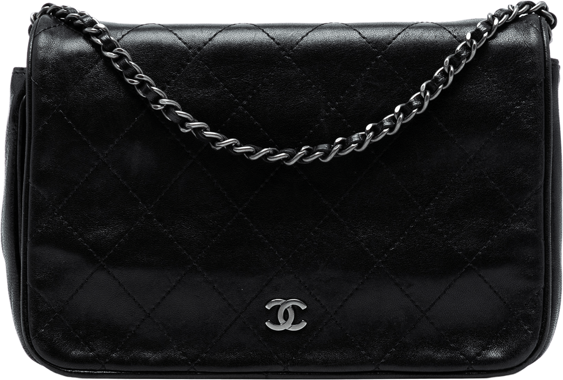 Chanel Cc Quilted Lambskin Full Flap Wallet On Chain, från Luxclusif, i färgen black.