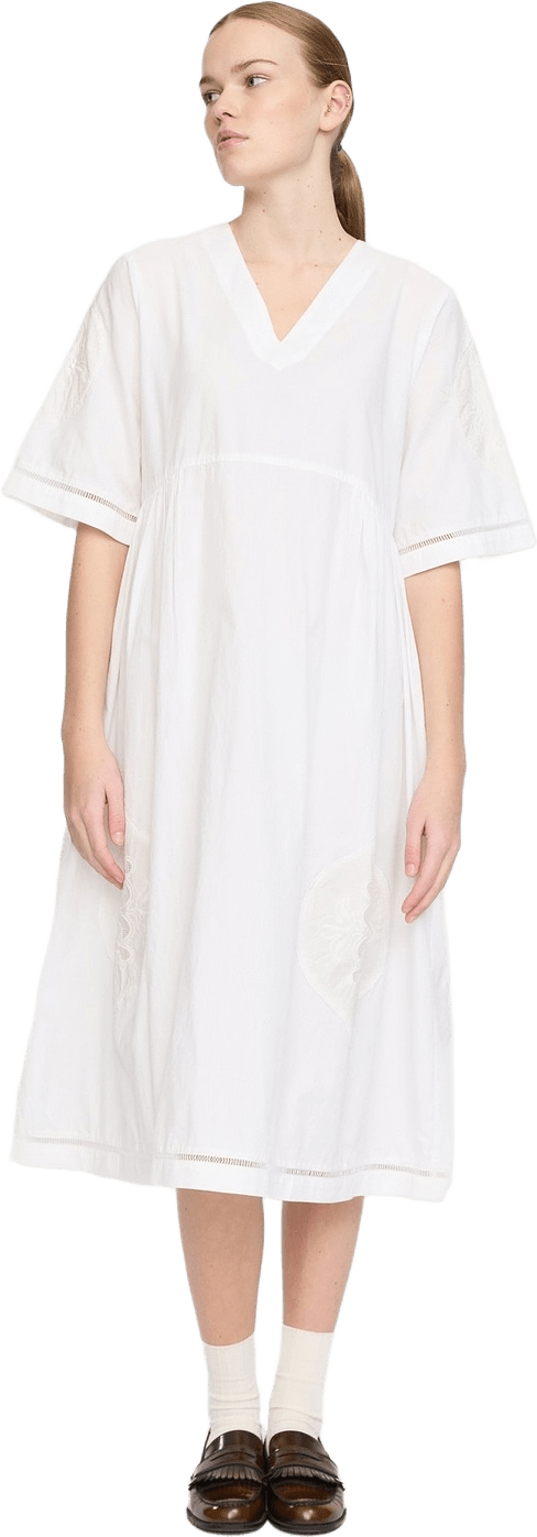 Srhayes Midi Dress - Snow White, från Soft Rebels, i färgen snow white.