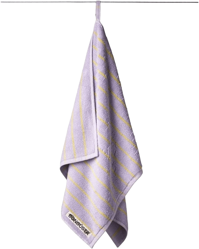 Handduk Naram 50 X 80cm, från Bongusta, i färgen lila.