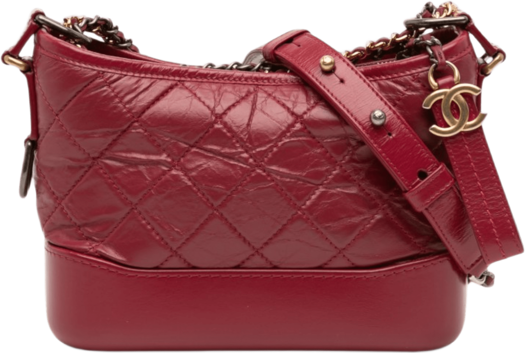 Chanel Small Aged Calfskin Gabrielle Crossbody, från Luxclusif, i färgen red.