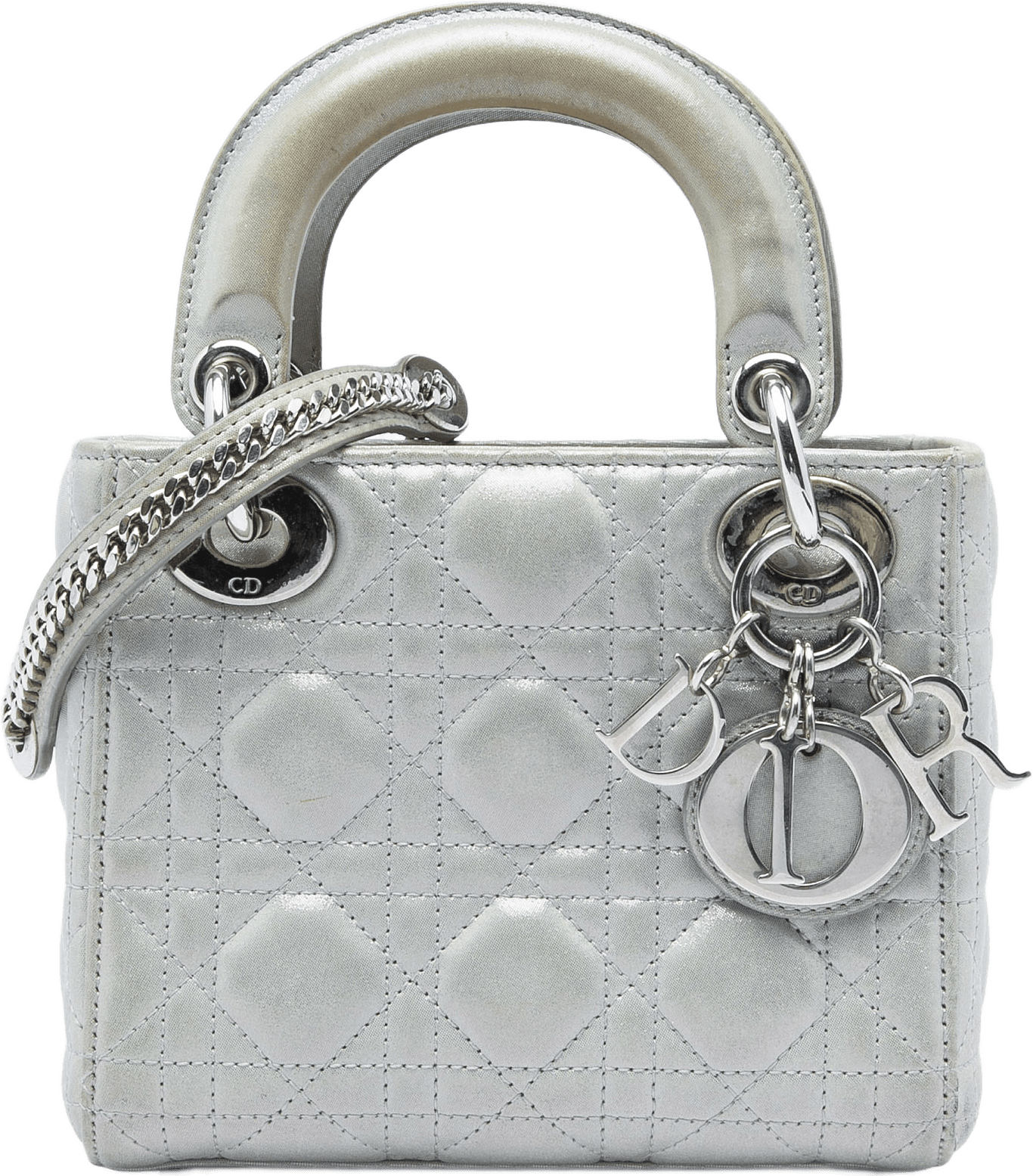 Dior Medium Ombre Patent Cannage Lady Dior, från Luxclusif, i färgen silver.