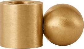 Palloa Solid Brass Candleholder - Low, från OYOY Living, i färgen brushed brass.