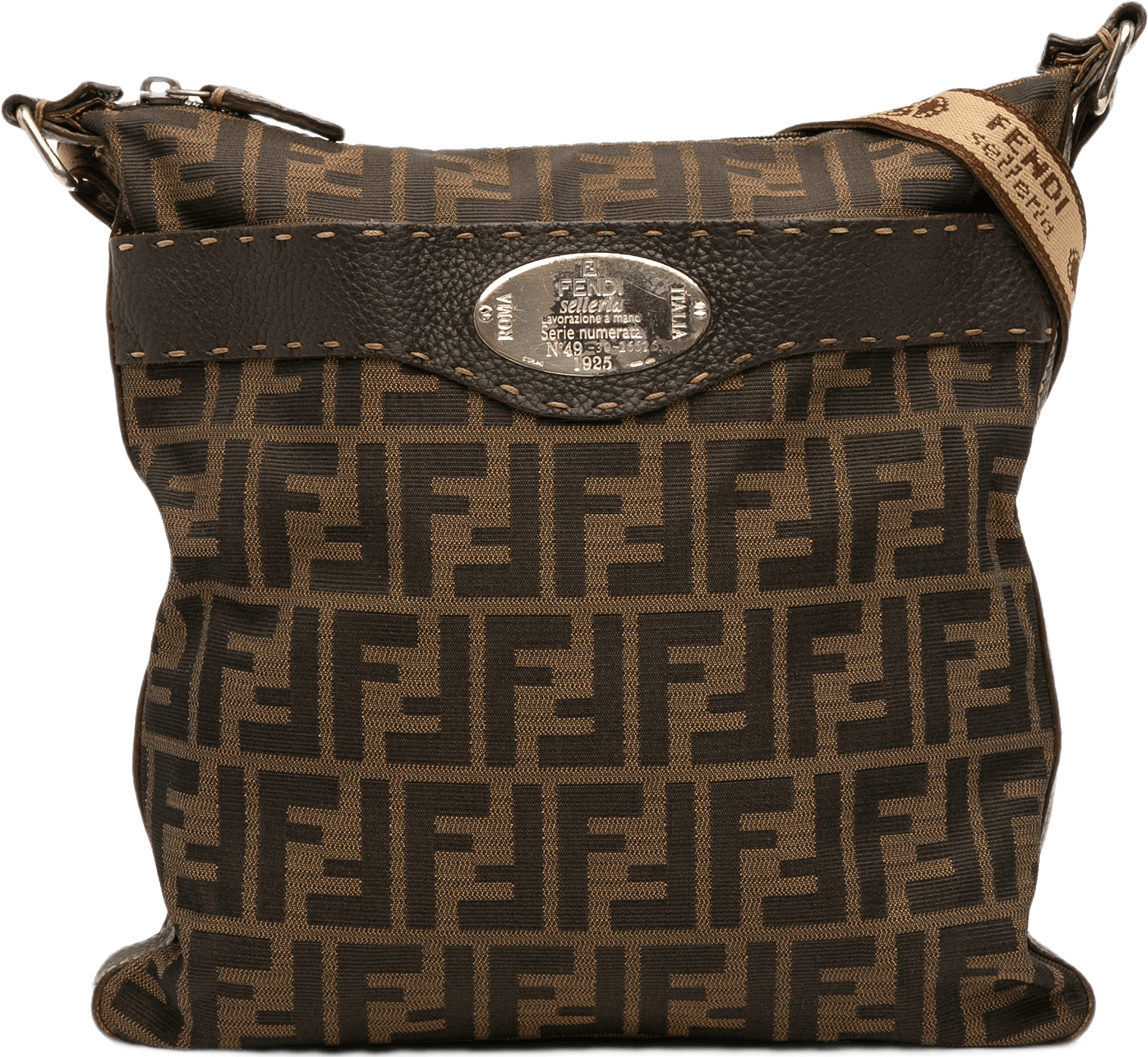 Fendi Zucca Canvas Selleria Crossbody, från Luxclusif, i färgen brun.