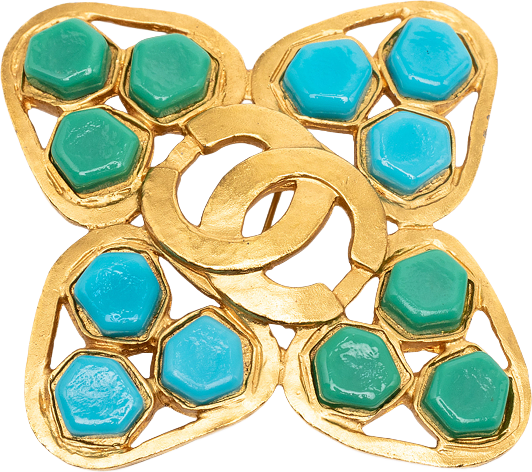 Chanel Cc Gold Plated Clover Gripoix Brooch, från Luxclusif, i färgen gold.