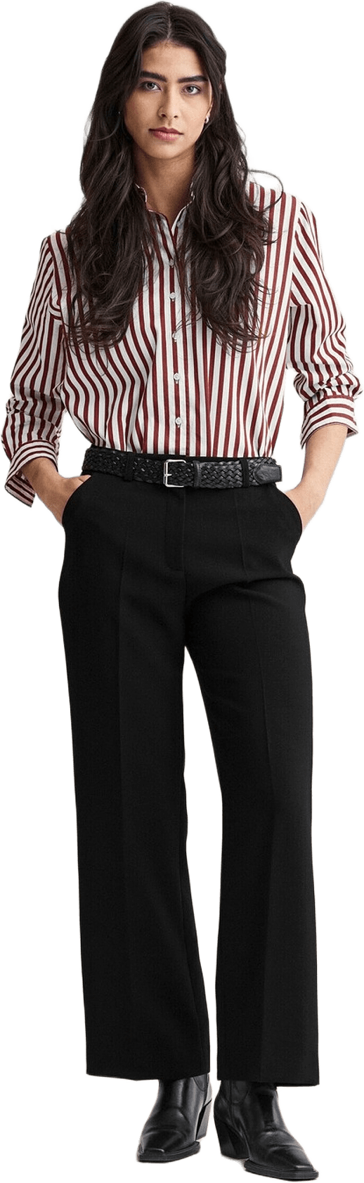 Kostymbyxa Elina, från Newhouse, i färgen svart.