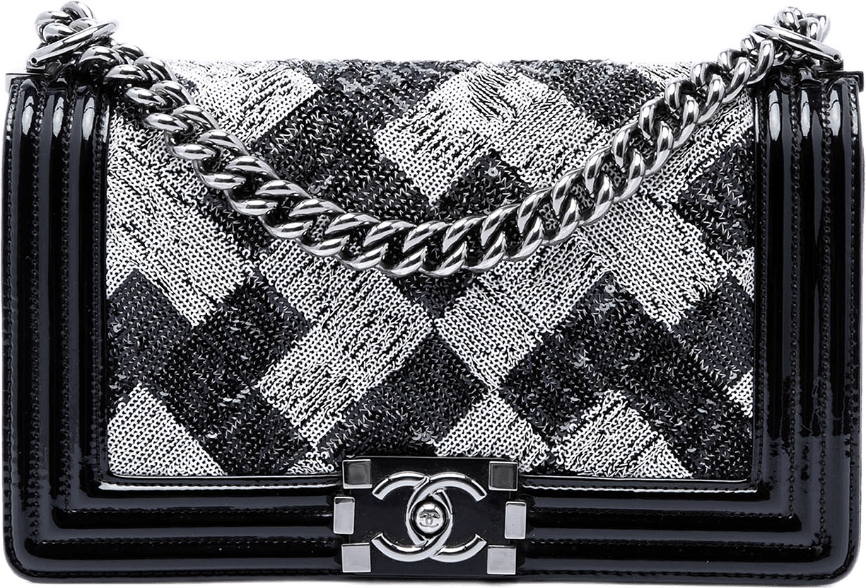 Chanel Old Medium Sequin And Patent Boy Flap, från Luxclusif, i färgen svart.