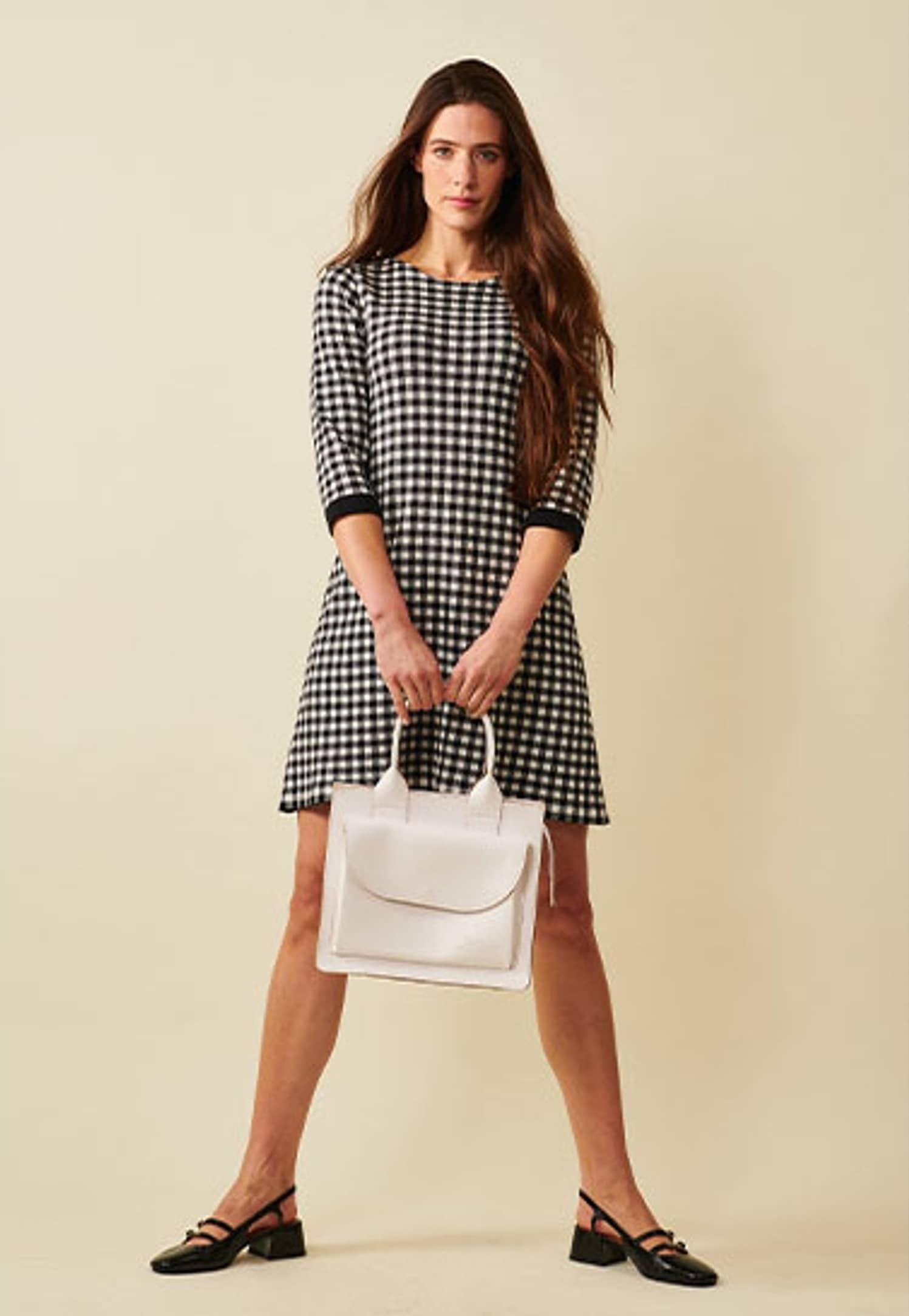 Romita Dress, från Jumperfabriken, i färgen black.