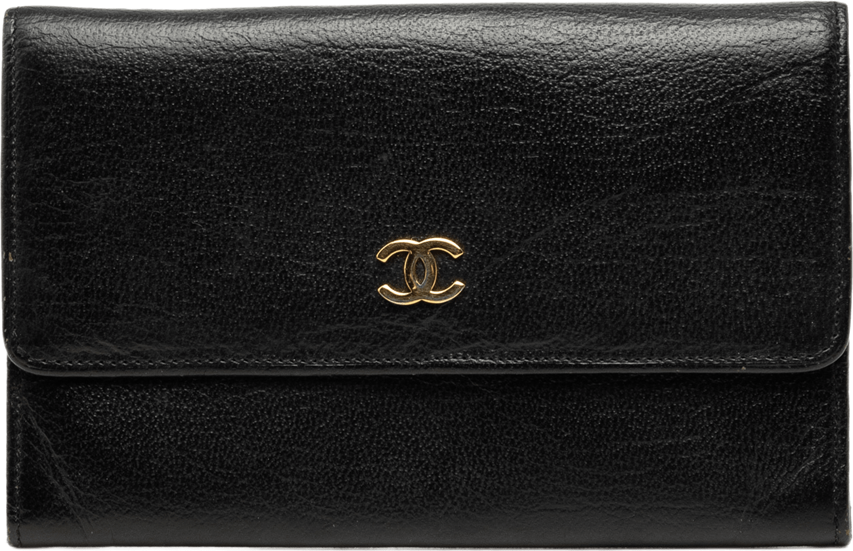 Chanel Cc Calfskin Passport Cover, från Luxclusif, i färgen svart.