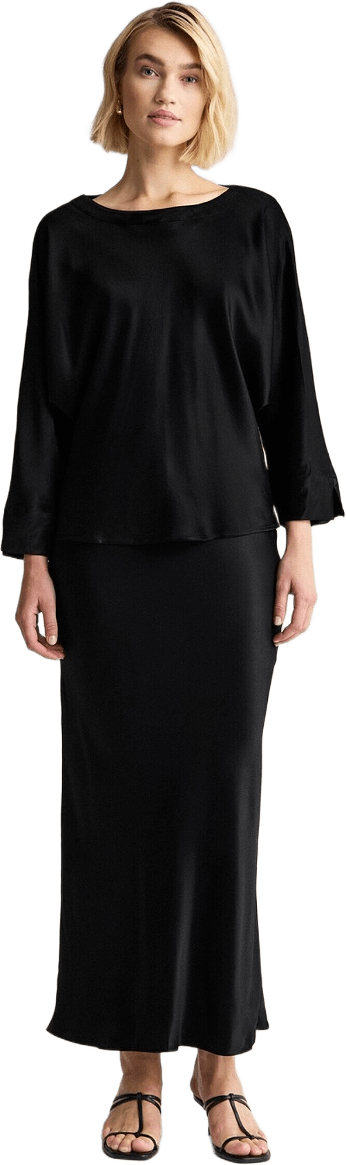Satinkjol Novalie, från Newhouse, i färgen svart.