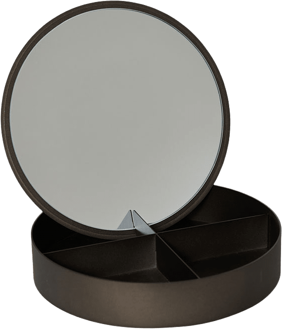 Mira Jewelry Box, från OYOY Living, i färgen browned brass.