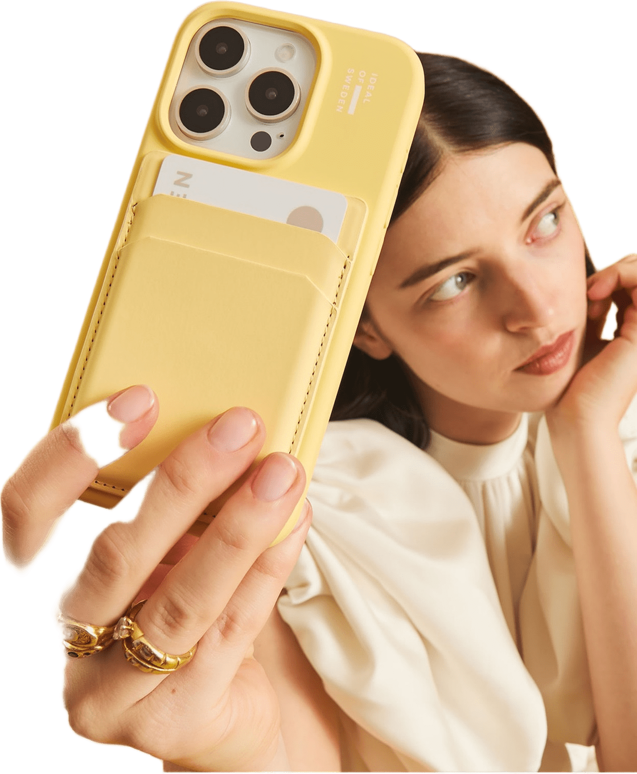 Card Holder Magsafe, från Ideal Of Sweden, i färgen yellow.