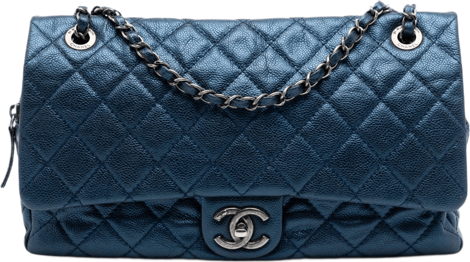 Chanel Jumbo Quilted Iridescent Caviar Easy Flap, från Luxclusif, i färgen dark blue.