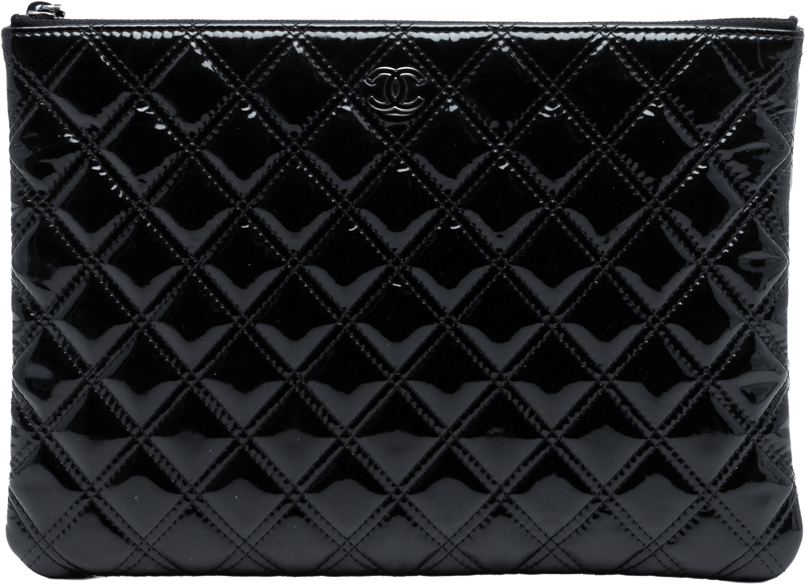 Chanel Medium Quilted Patent Double Stitch O Case Clutch, från Luxclusif, i färgen black.