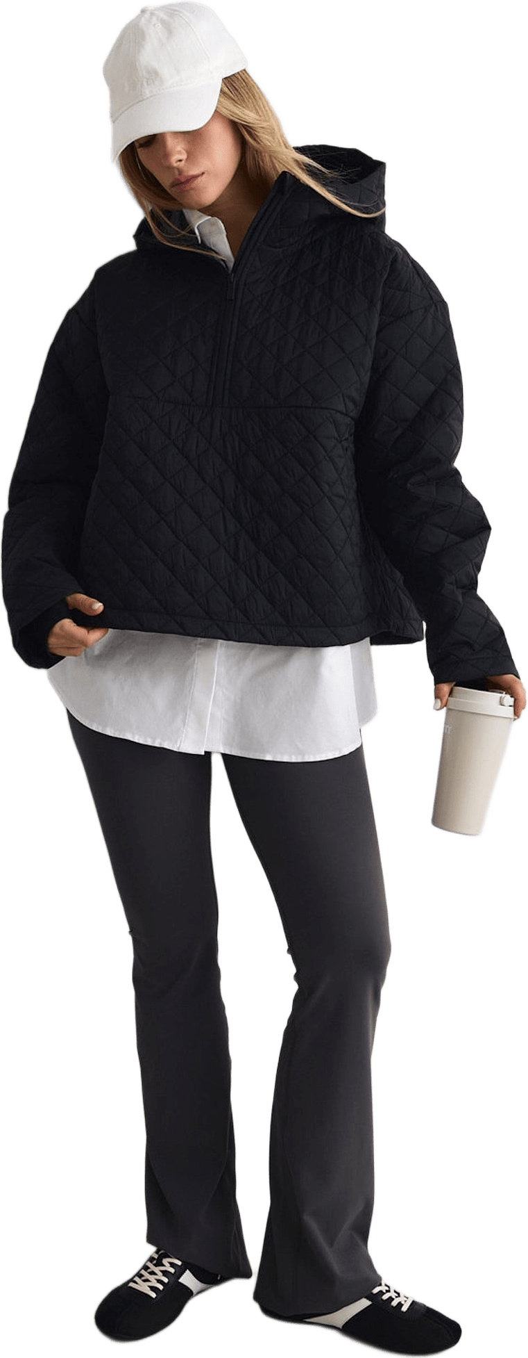 Cropped Quilted Anorak, från aim'n, i färgen black.