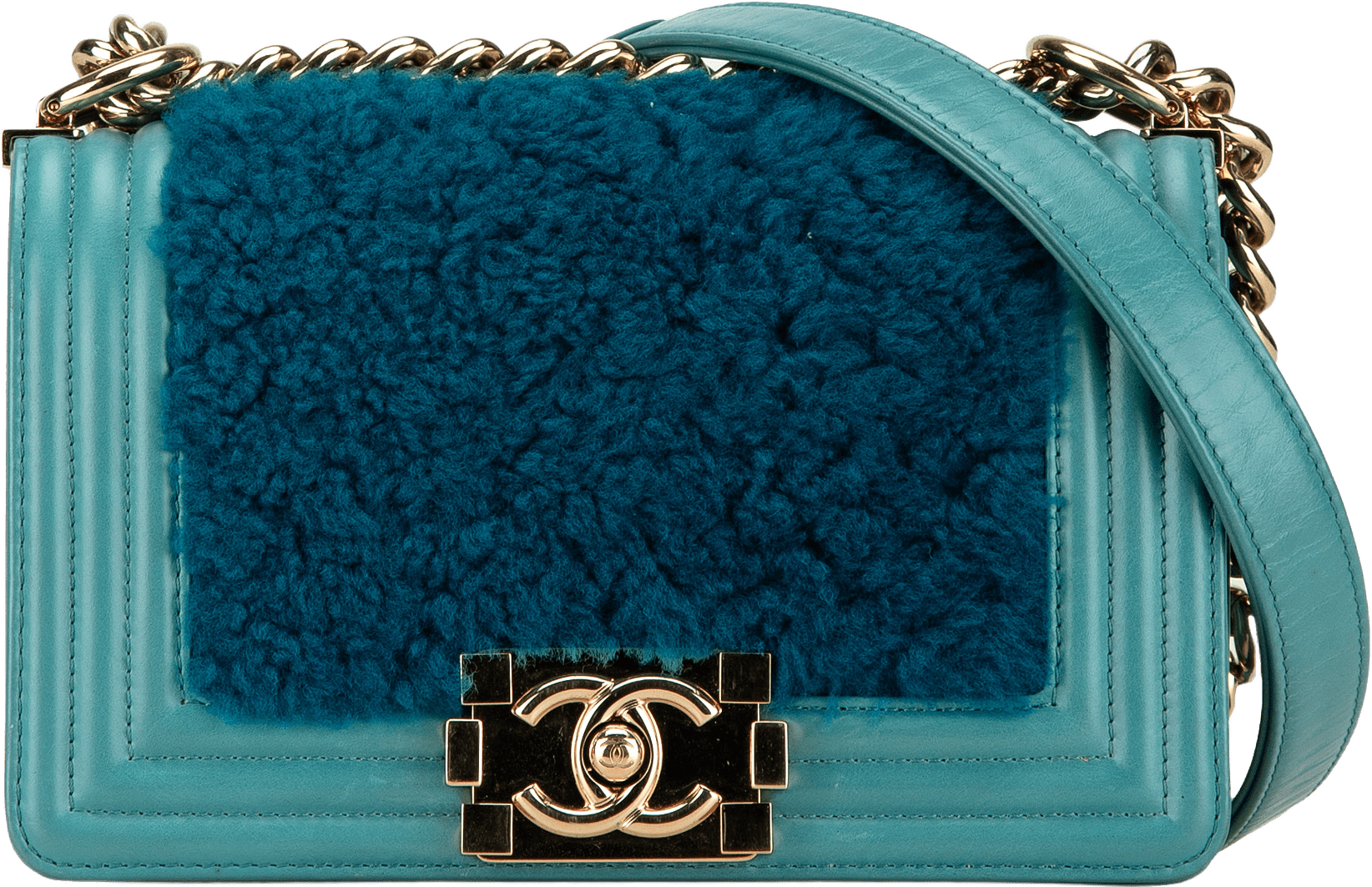 Chanel Small Shearling Boy Flap, från Luxclusif, i färgen turquoise.