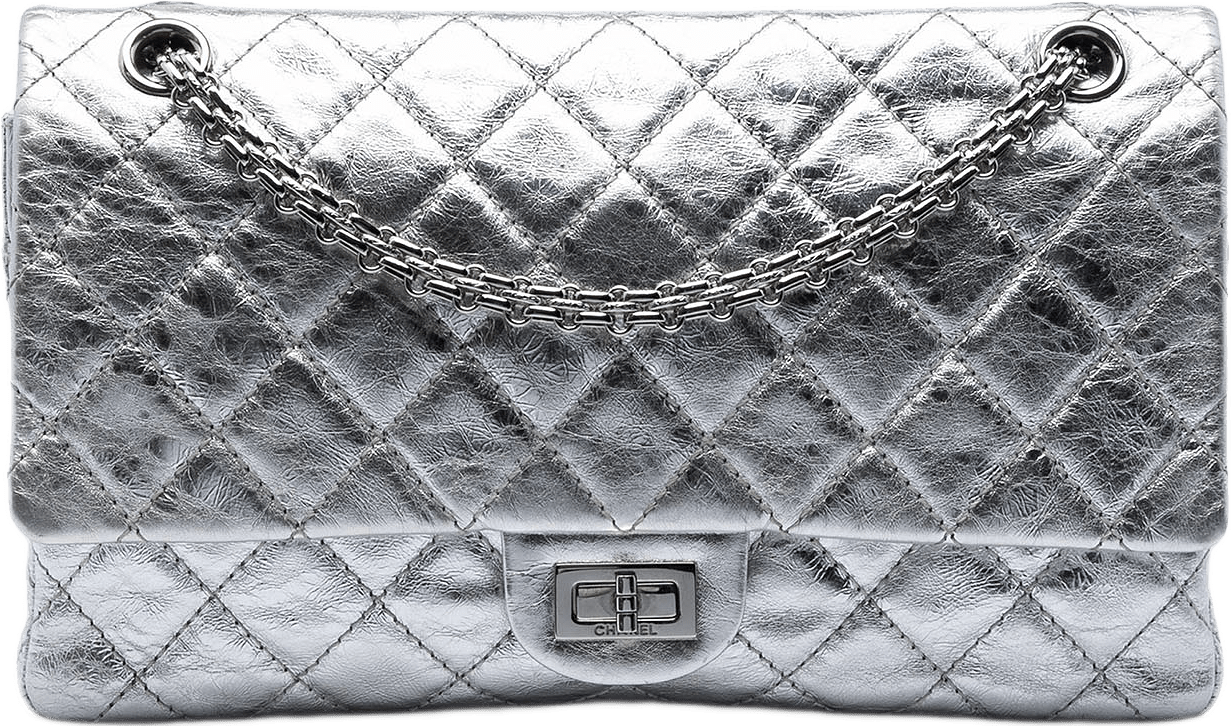 Chanel Quilted Metallic Aged Calfskin Reissue 2.55 Double Flap 226, från Luxclusif, i färgen silver.