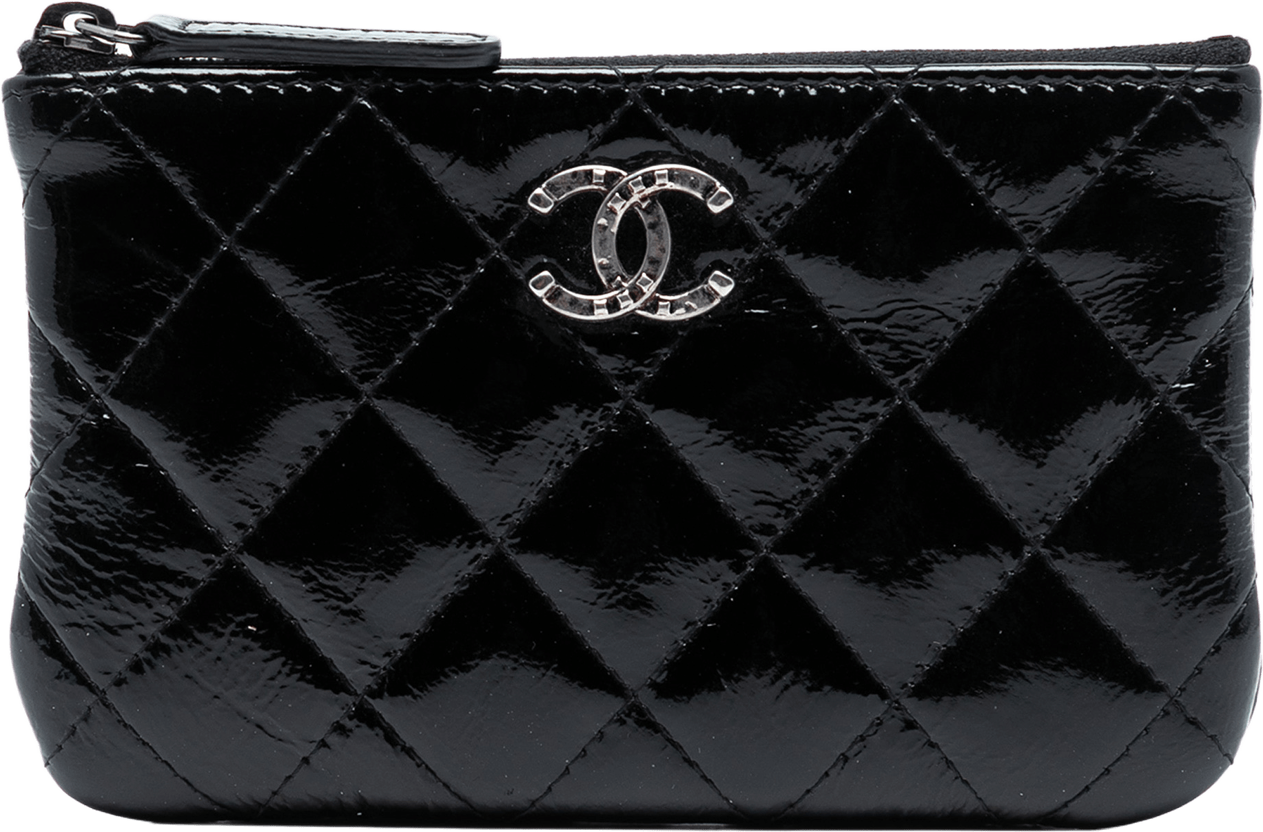Chanel Cc Quilted Patent Pouch, från Luxclusif, i färgen black.