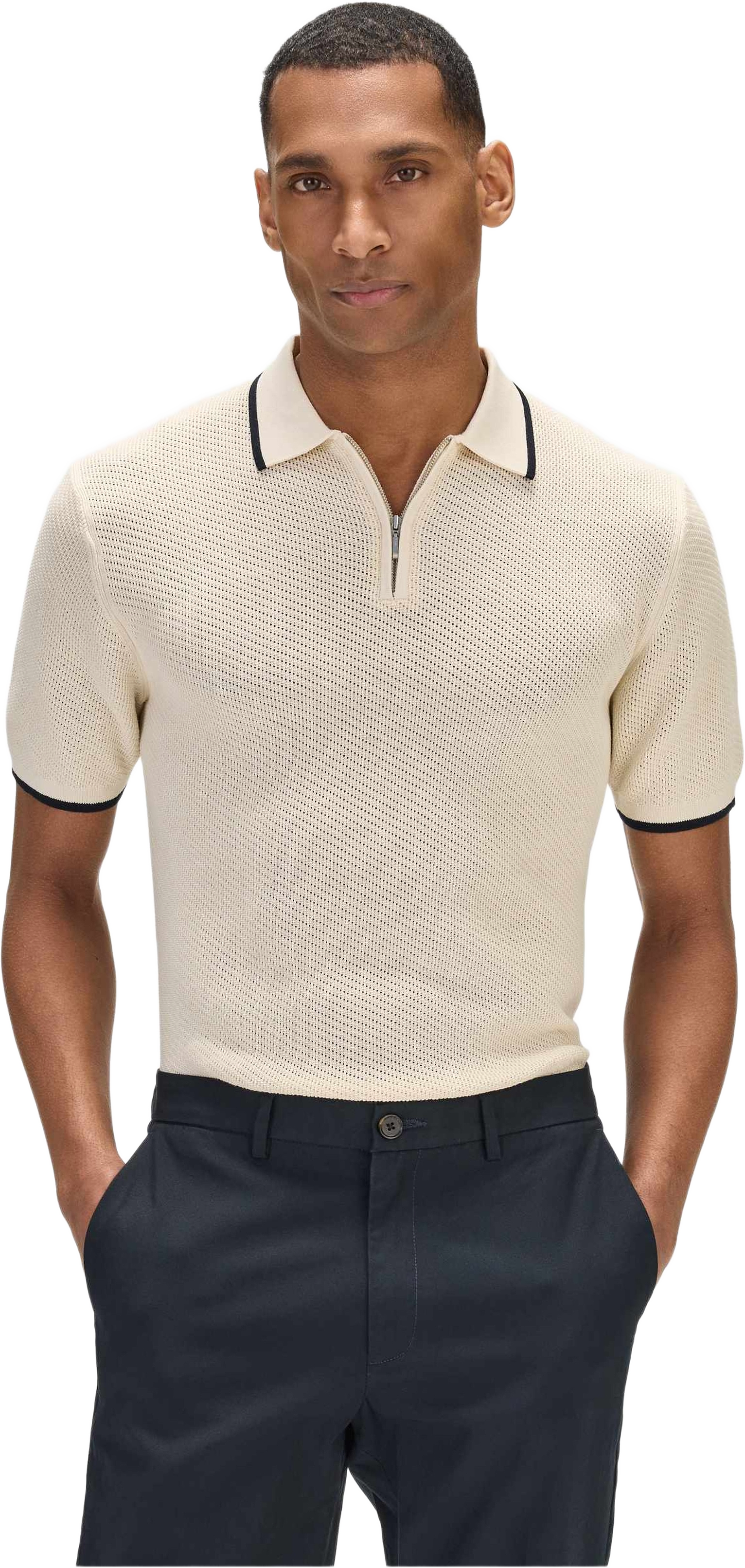 Cotton Texture Knitted Ss Half Zip Sweater (sebastian), från John Henric, i färgen off white.