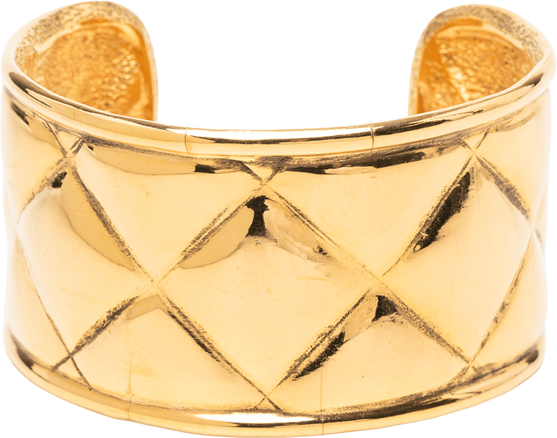 Chanel Cc Gold Plated Quilted Cuff Bracelet, från Luxclusif, i färgen gold.