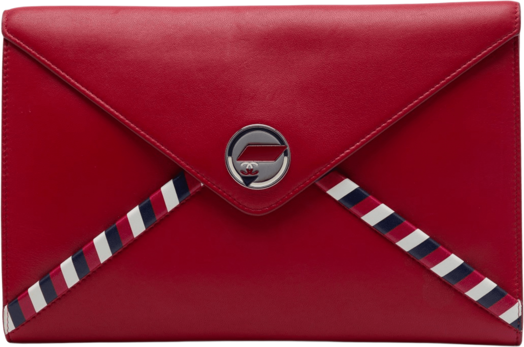 Chanel Cc Lambskin Airlines Envelope Clutch, från Luxclusif, i färgen röd.