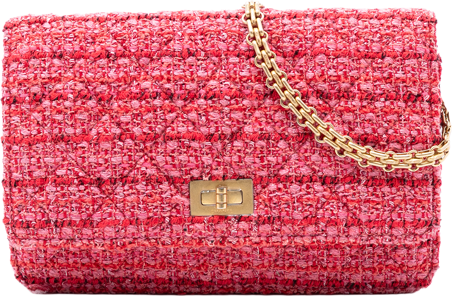 Chanel Quilted Tweed Reissue 2.55 Wallet On Chain, från Luxclusif, i färgen pink.