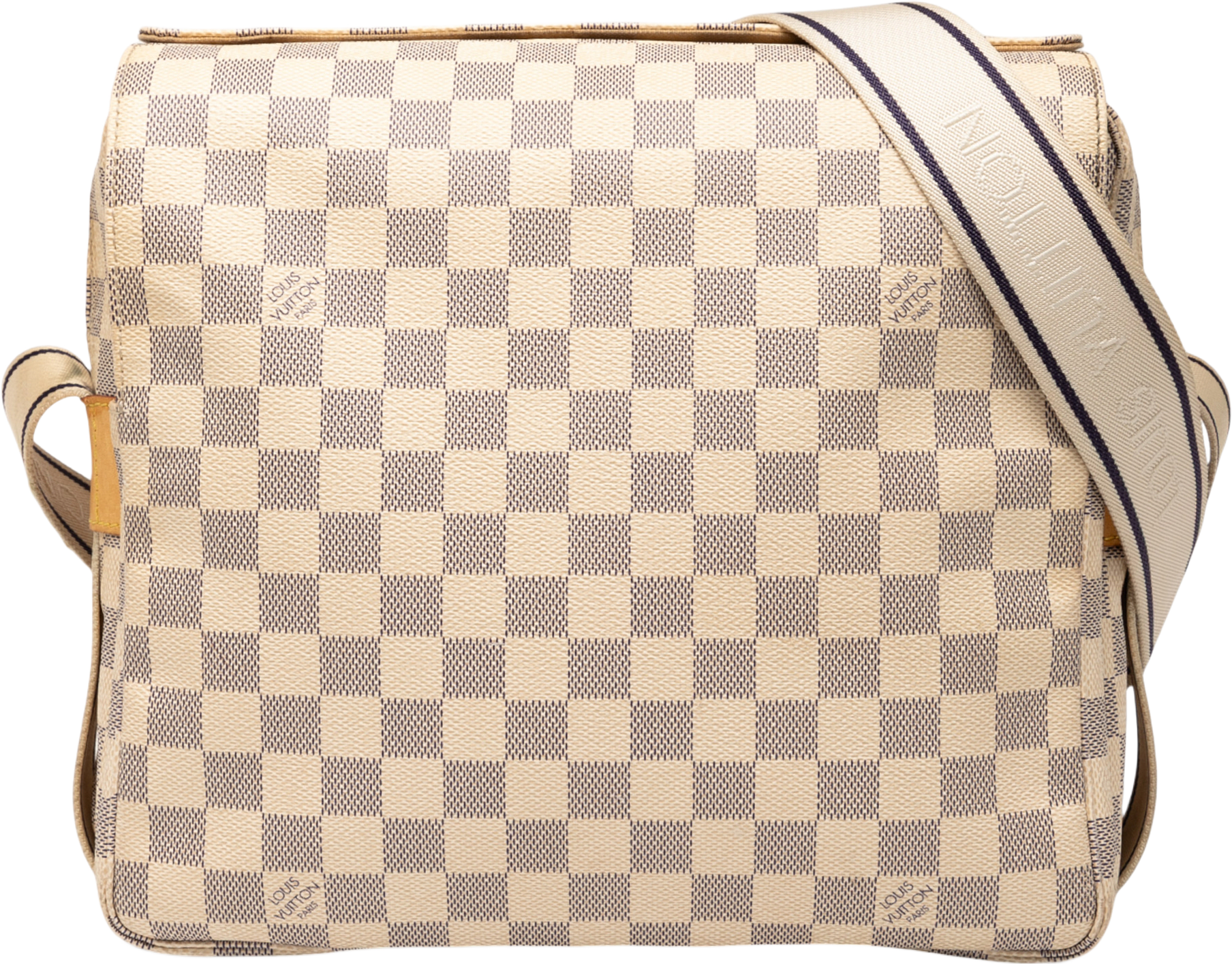 Louis Vuitton Damier Azur Naviglio, från Luxclusif, i färgen white.