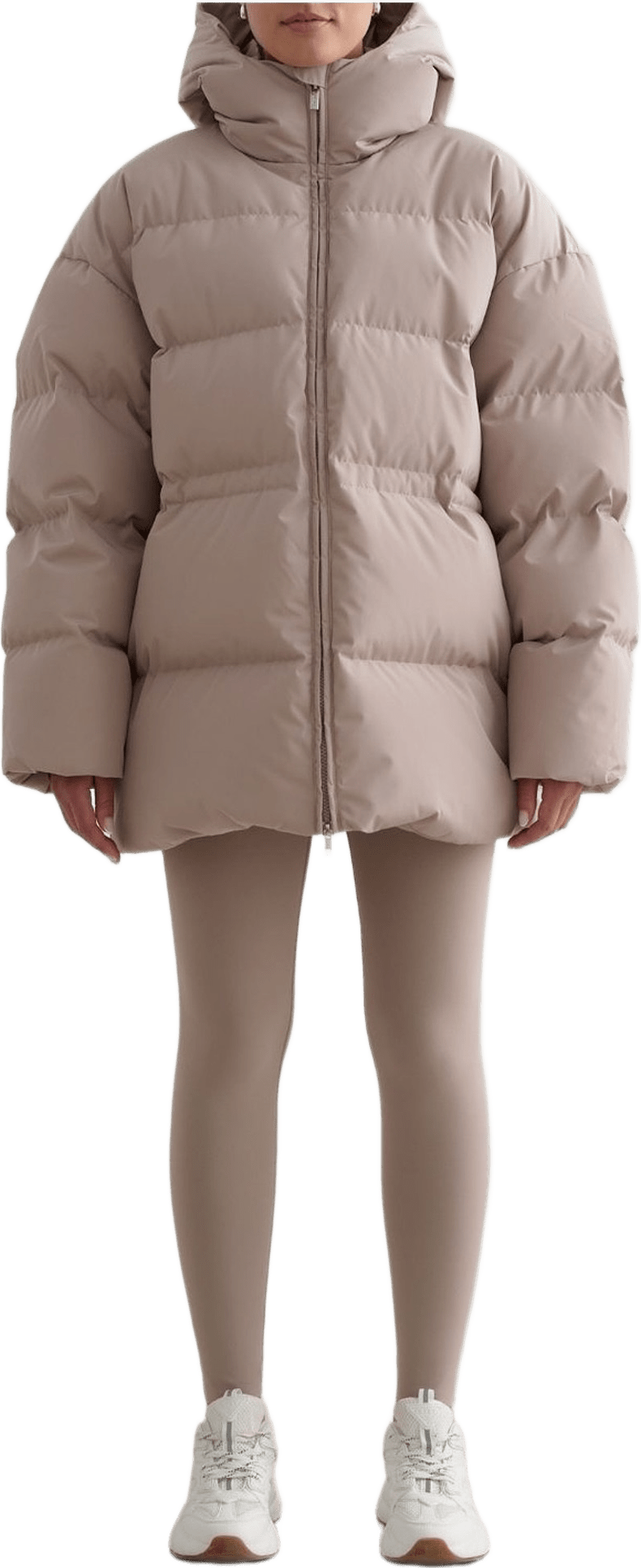 Moment Puffer Jacket, från aim'n, i färgen dark clay.