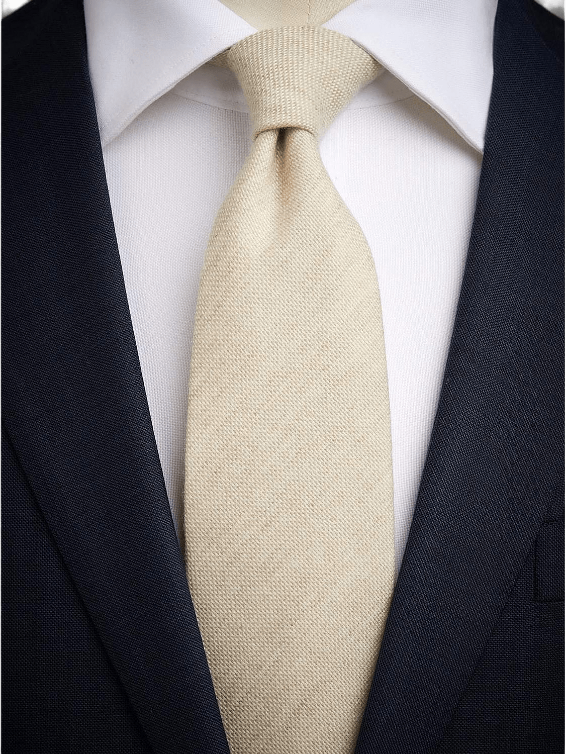 Cashmere Tie, från John Henric, i färgen beige.