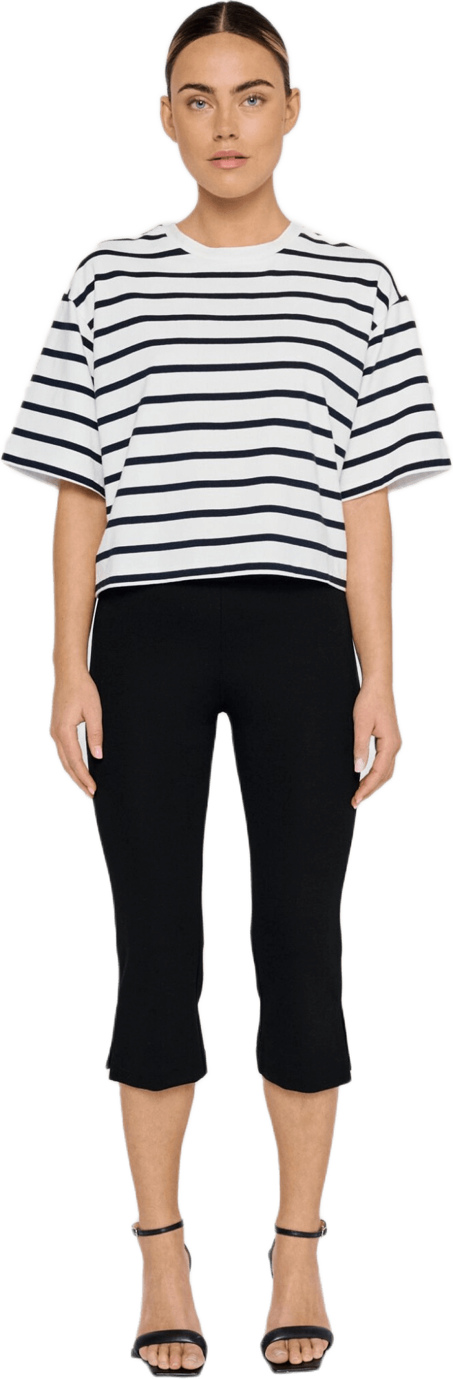 Capri Pants - Black, från Residus, i färgen black.