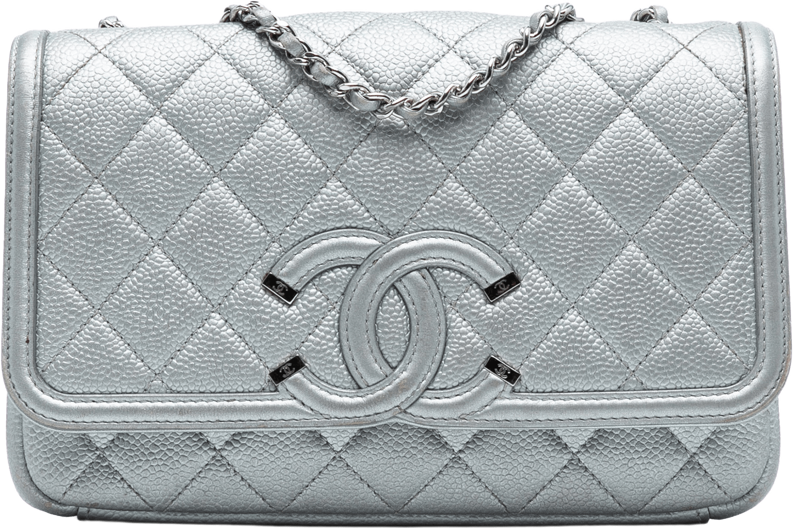 Chanel Small Quilted Metallic Caviar Cc Filigree Flap, från Luxclusif, i färgen silver.