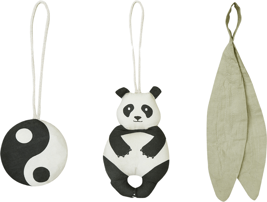 Set Med 3 Hängare För Skallrande Leksaker - Panda, från LORENA CANALS.