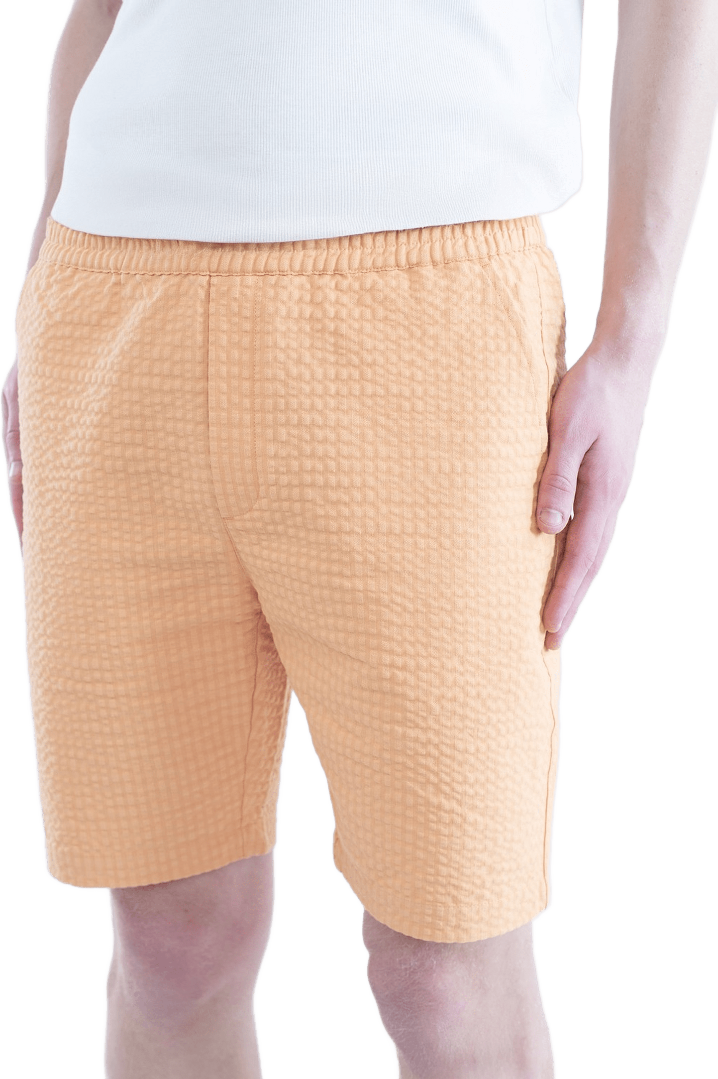 Mian Seersucker Shorts, från Ciszere, i färgen peach.