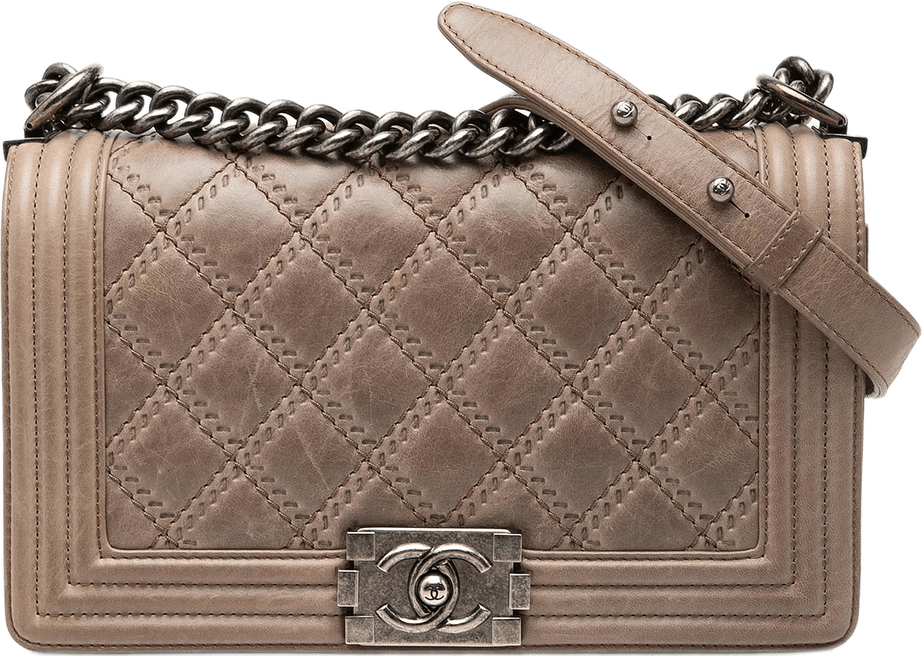 Chanel Old Medium Aged Calfskin Double Stitch Boy Flap, från Luxclusif, i färgen brun.