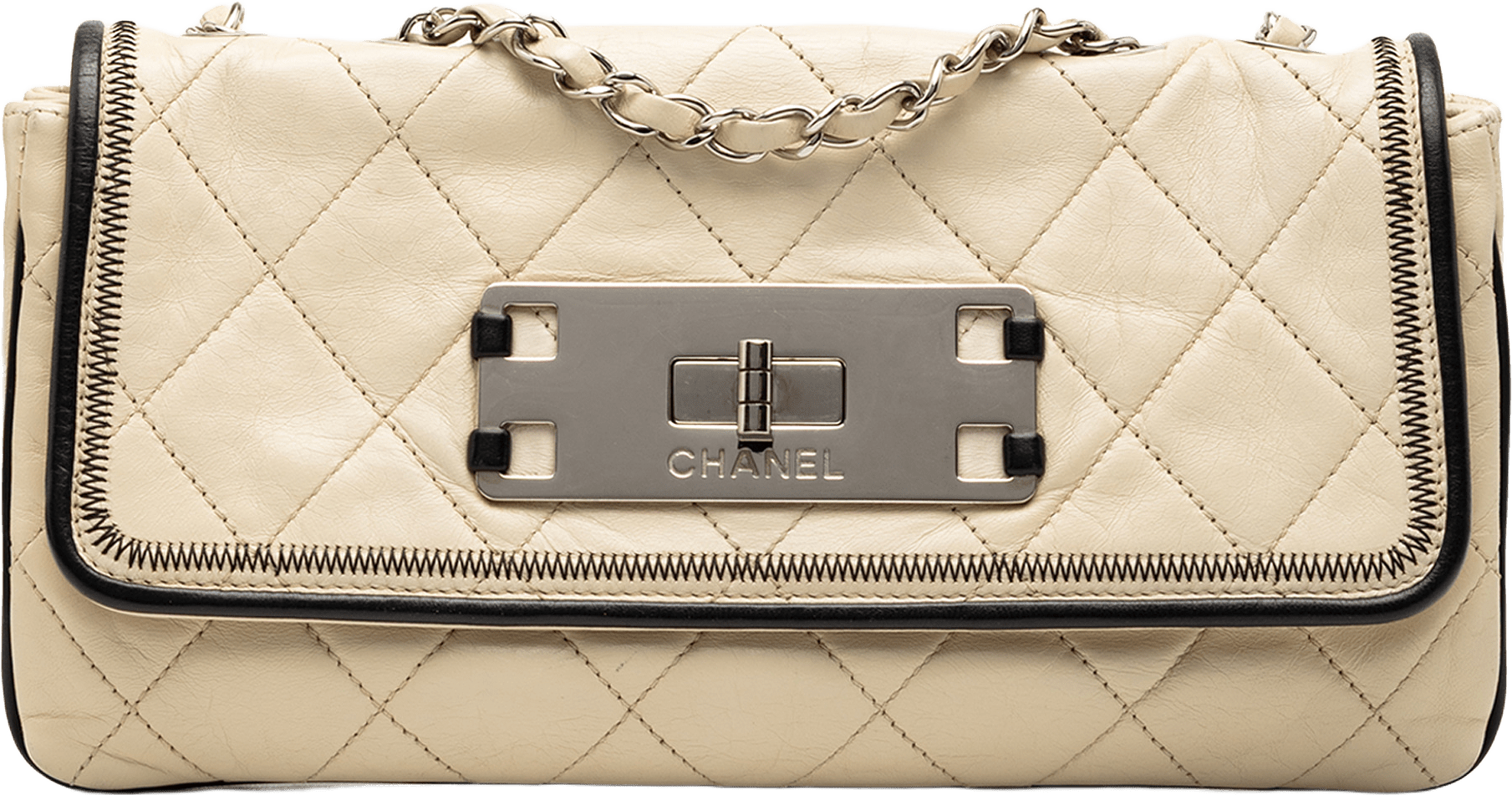 Chanel Reissue 2.55 Quilted Aged Lambskin East/west Flap, från Luxclusif, i färgen beige.